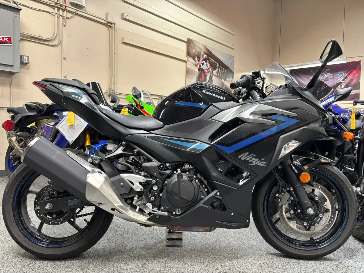 2025 Kawasaki NINJA 500