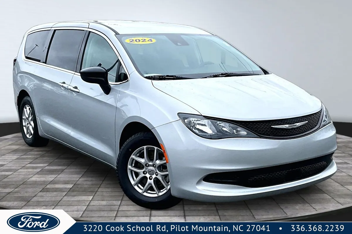 2024 Chrysler Voyager