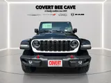 2026 Jeep Gladiator photo 2