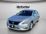 2015 Nissan Altima photo 1