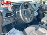 2025 Chrysler Pacifica photo 14