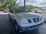 2012 Nissan Frontier photo 3