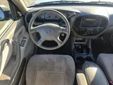 2002 Toyota Sequoia photo 12