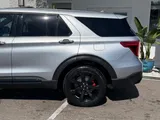 2022 Ford Explorer photo 10