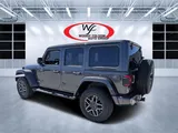 2021 Jeep Wrangler photo 5
