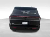 2027 Lincoln Navigator photo 4