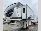2025 Keystone RV Montana High Country 389BH photo 1