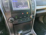 2016 Toyota Camry photo 21