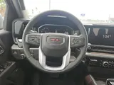 2026 GMC Sierra 1500 photo 7
