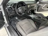 2018 Chevrolet Camaro photo 9