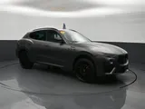 2024 Maserati Levante photo 8