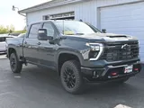 2025 Chevrolet Silverado 3500HD photo 4