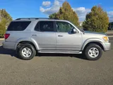 2002 Toyota Sequoia photo 6