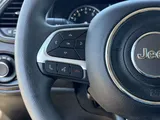 2023 Jeep Renegade photo 18