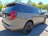 2027 Ford Expedition photo 3