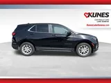 2024 Chevrolet Equinox photo 3