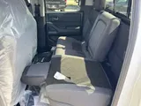 2026 Nissan Frontier photo 11