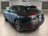 2023 Maserati Levante photo 3