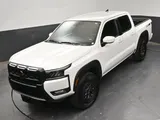 2026 Nissan Frontier photo 20