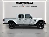 2026 Jeep Gladiator photo 16
