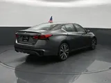 2020 Nissan Altima photo 6
