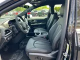 2027 Chrysler Pacifica photo 4