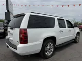 2008 Chevrolet Suburban photo 6