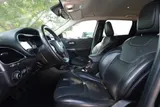 2019 Jeep Cherokee photo 17