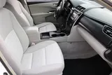 2016 Toyota Camry photo 38