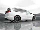 2027 Chrysler Pacifica photo 52