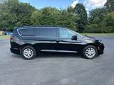 2024 Chrysler Pacifica photo 6