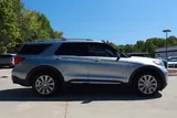 2023 Ford Explorer photo 6