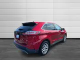 2024 Ford Edge photo 3