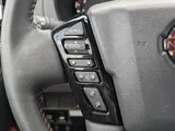 2025 Nissan Frontier photo 15