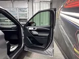 2023 Ford Explorer photo 27