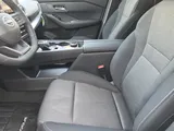 2027 Nissan Rogue photo 10