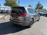 2022 Chrysler Pacifica photo 6