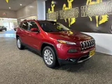2017 Jeep Cherokee photo 4