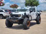 2026 Jeep Gladiator photo 2