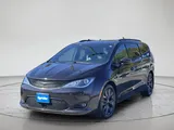 2018 Chrysler Pacifica photo 1