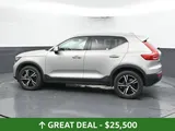2024 Volvo XC40 photo 10