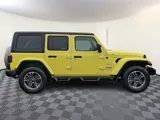 2023 Jeep Wrangler photo 7