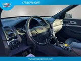 2019 Ford Explorer photo 9
