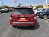 2017 Jeep Compass photo 5