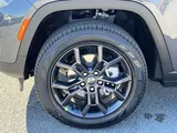 2025 Jeep Grand Cherokee photo 12