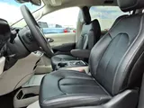 2024 Chrysler Pacifica photo 13