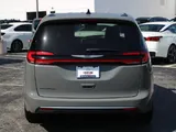 2025 Chrysler Pacifica photo 8