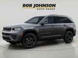 2026 Jeep Grand Cherokee photo 4