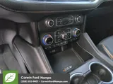 2023 GMC Yukon XL photo 17