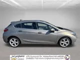 2017 Chevrolet Cruze photo 2